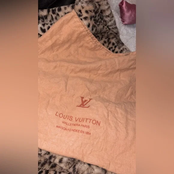 Designer inspired purse - Picture 2 of 16